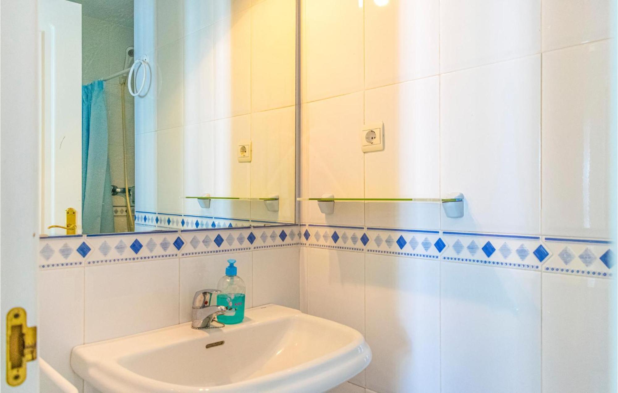 Lovely Apartment In Marbella With Kitchenette Eksteriør bilde