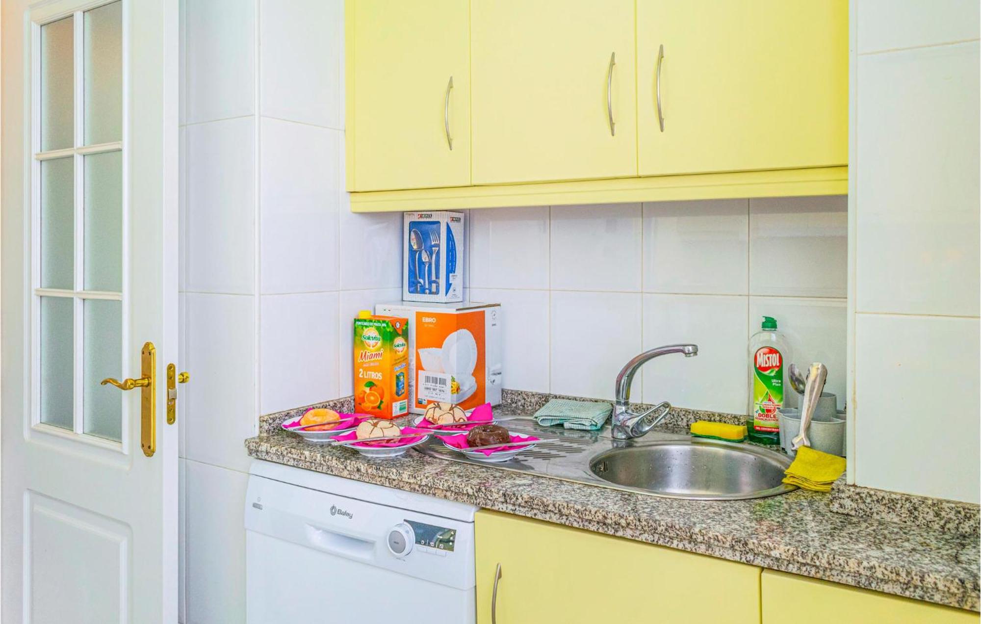 Lovely Apartment In Marbella With Kitchenette Eksteriør bilde