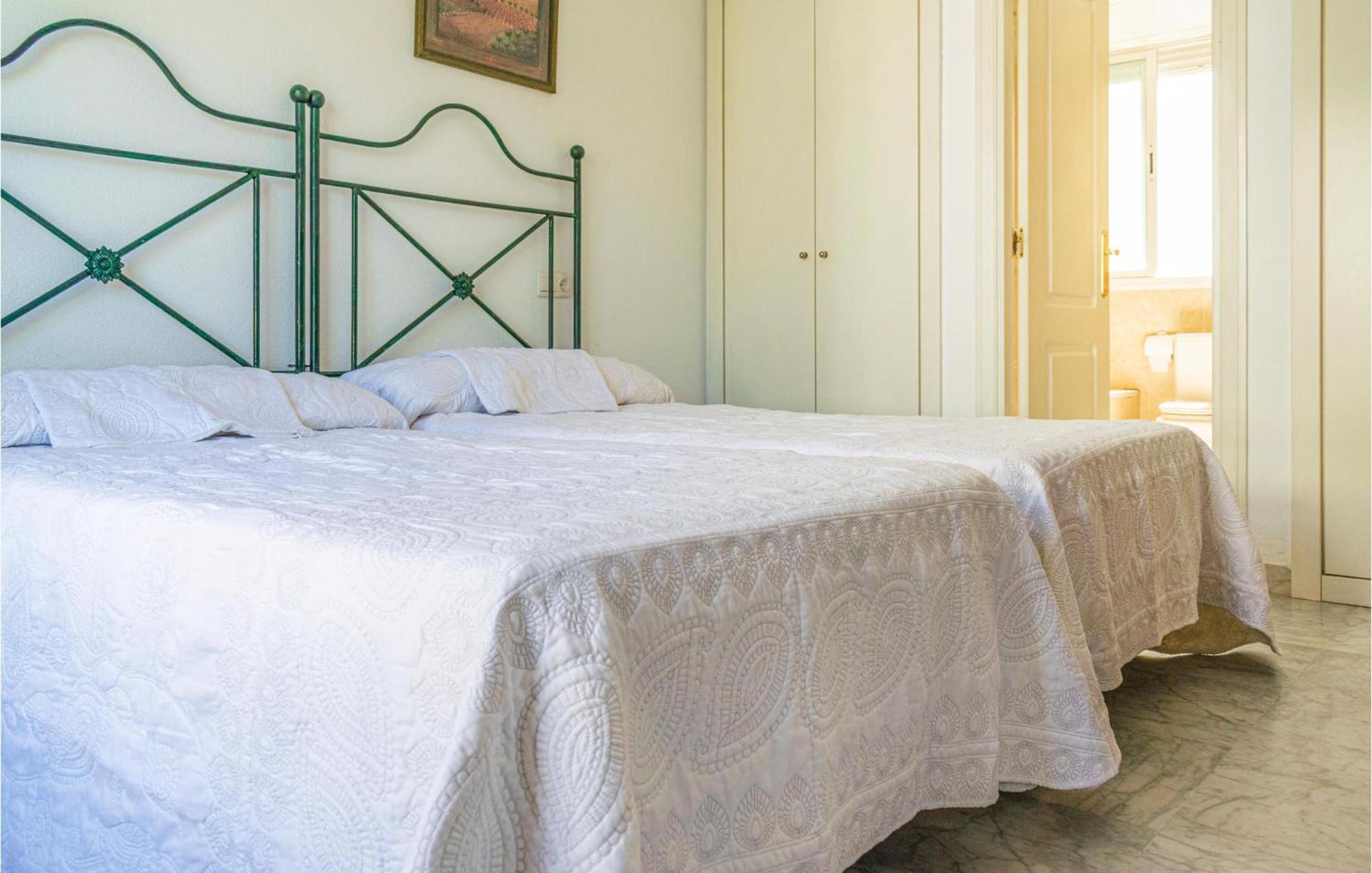 Lovely Apartment In Marbella With Kitchenette Eksteriør bilde